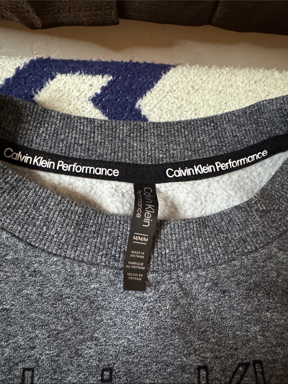 Calvin Klein Performance Men's Gray Heather Crewneck Pullover